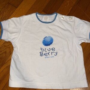 baby gap blueberry tshirt